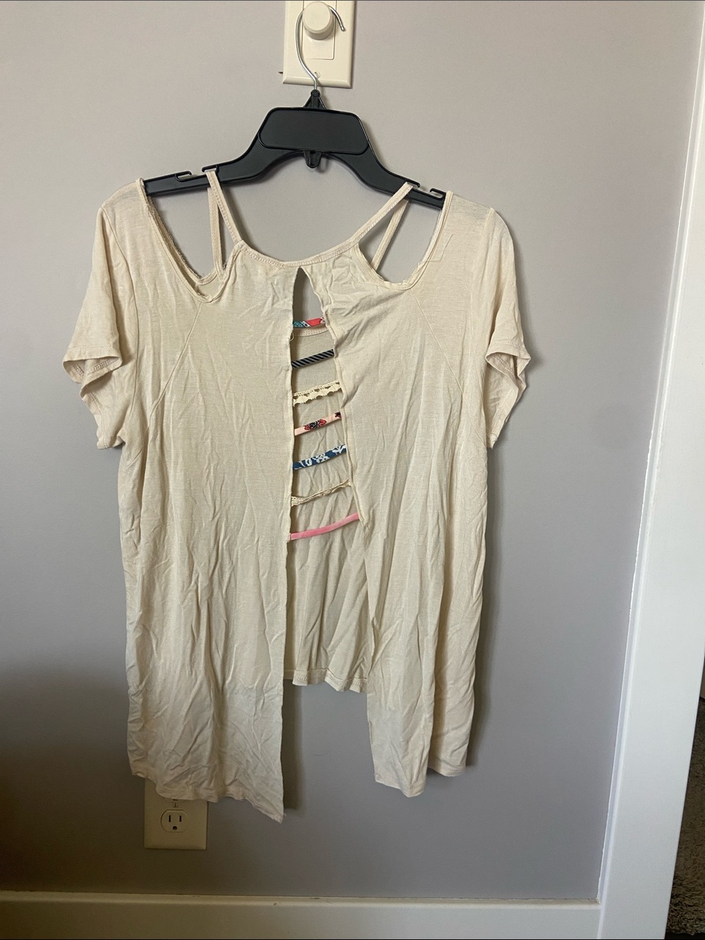 Women’s Cream Short Sleeve Ladder-Back Top